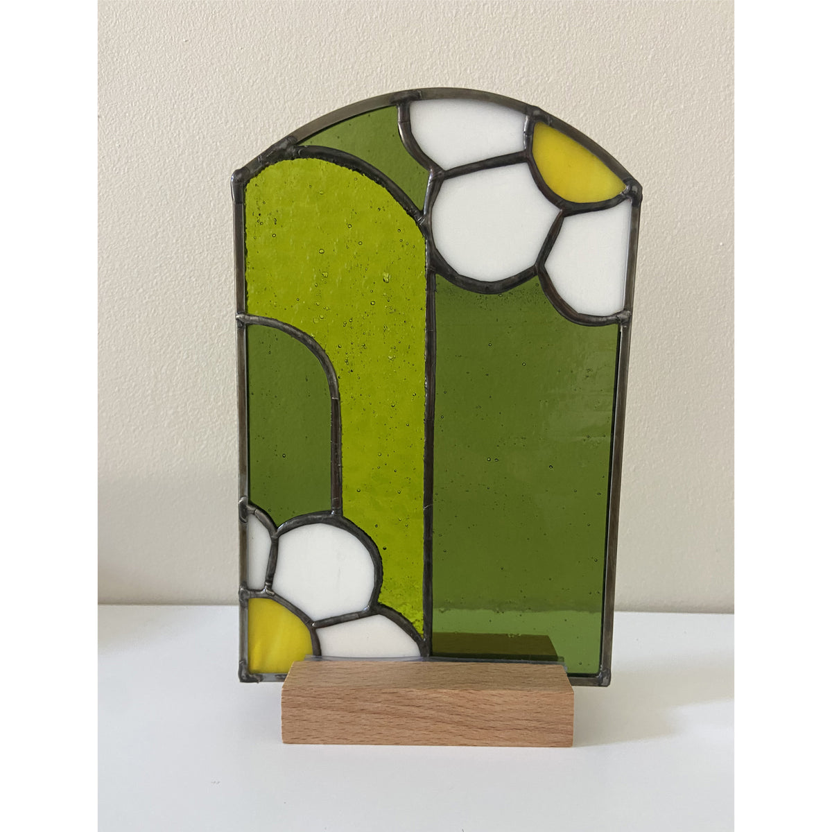 Daisy Dotes by Ginger's Gorgeous Glass