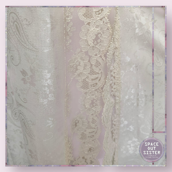 Vintage Creama Robe