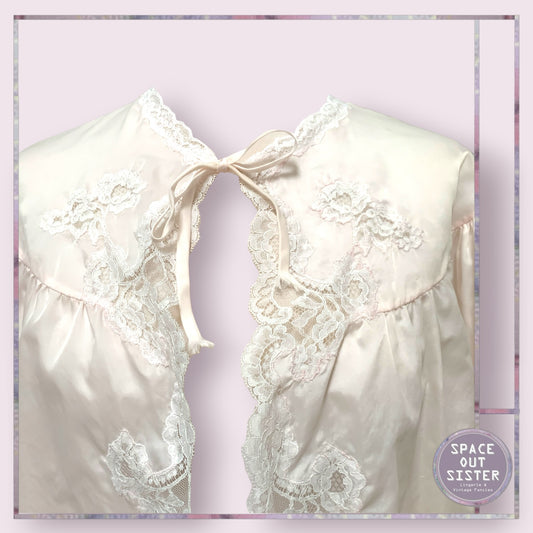 Vintage Artal Bed Jacket
