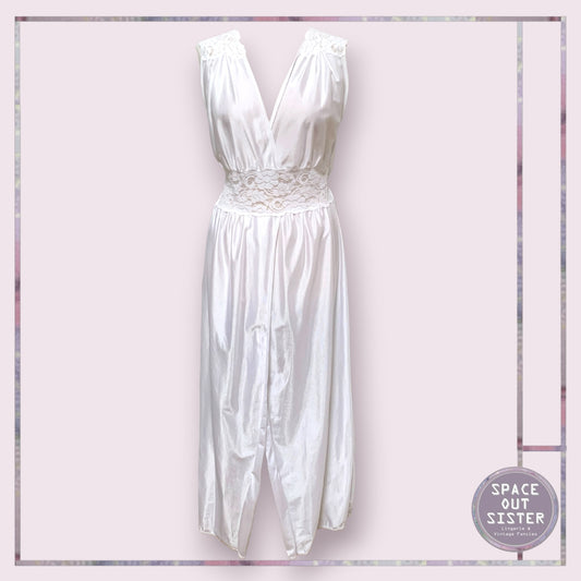 Vintage NOS Full Length White Nightdress