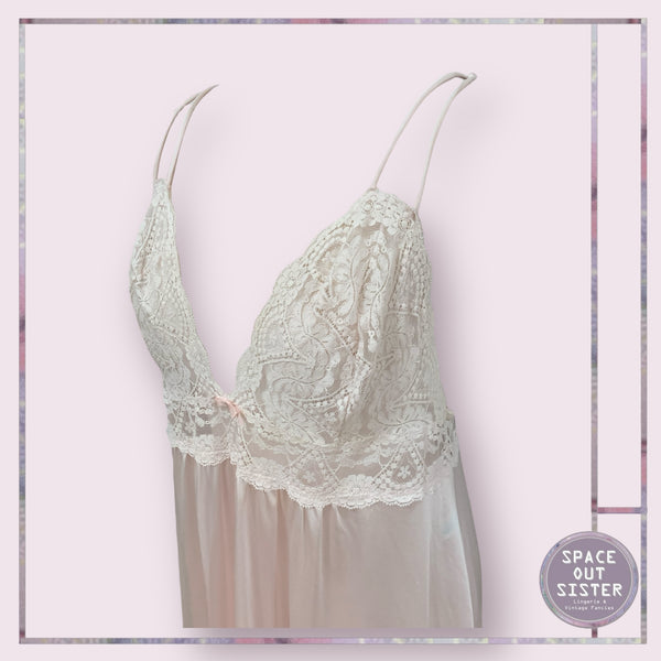 Vintage Vaserette Nightdress
