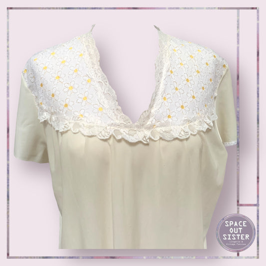 Vintage Daisy Nightdress