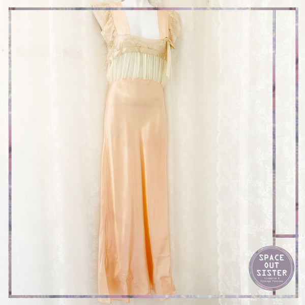 1930s Vintage Ballet Pink Satin Nightgown